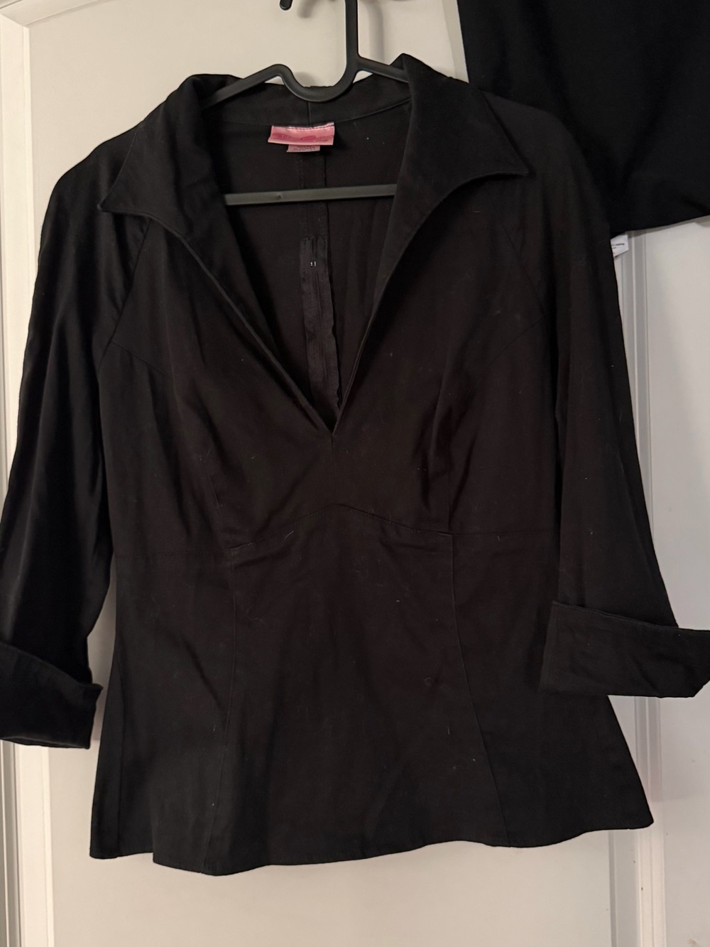Pug Lauren top in black sz L